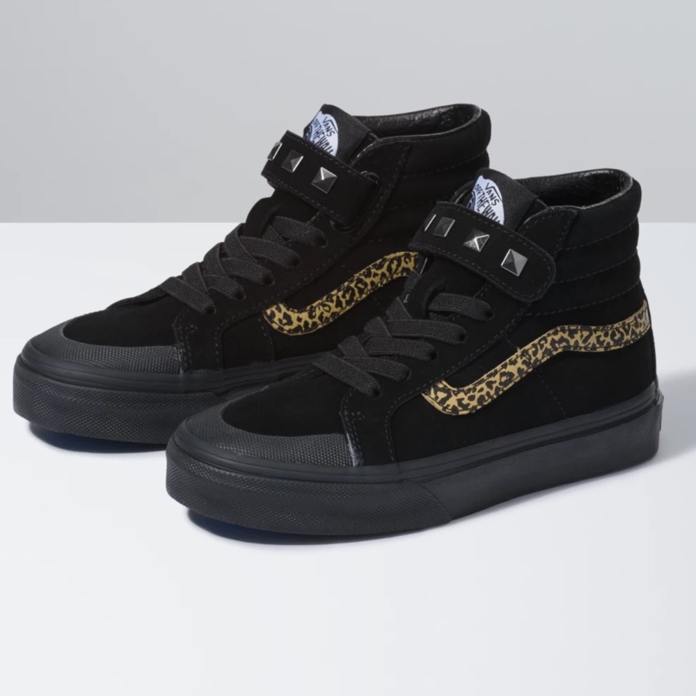 KIDS SUEDE STUD SK8-HI REISSUE